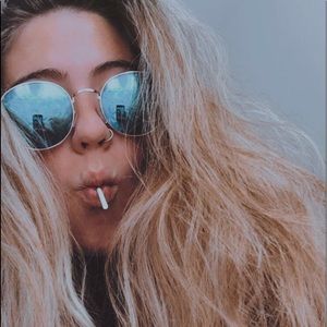 Meet your Posher, Sydney